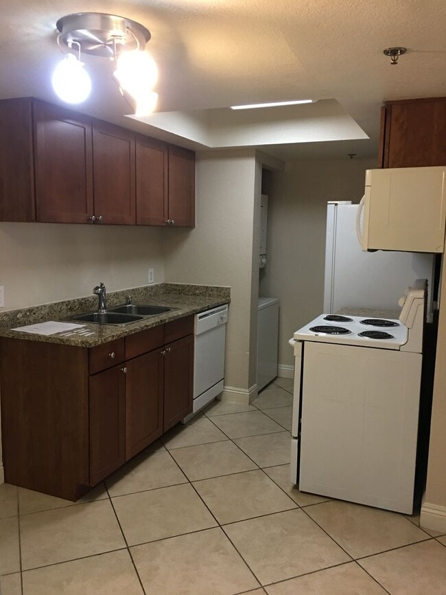 Building Photo - 4200 S Valley View Blvd