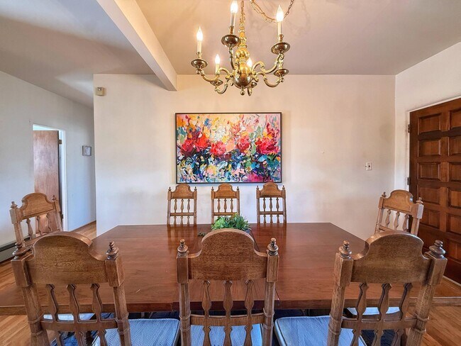 Building Photo - 1325 Don Gaspar Ave