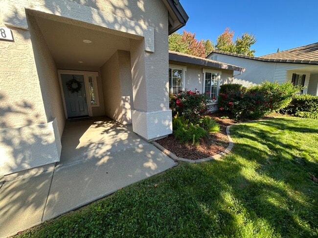 Foto del edificio - 248 Summer Grove Cir