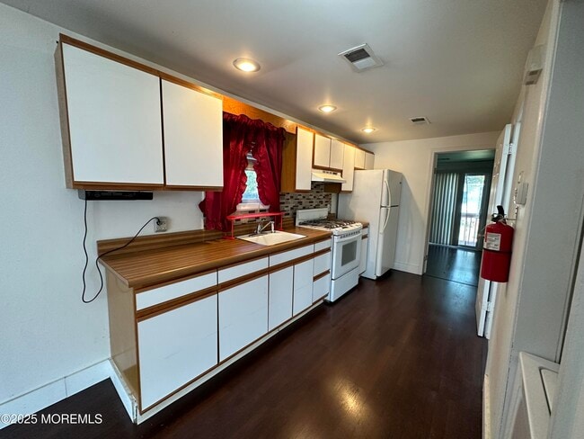 Foto del edificio - 143 8th St