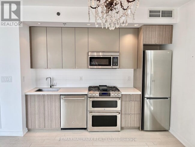 Building Photo - 88 Colgate Ave