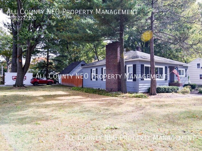 Building Photo - 2 bedroom available for rent!