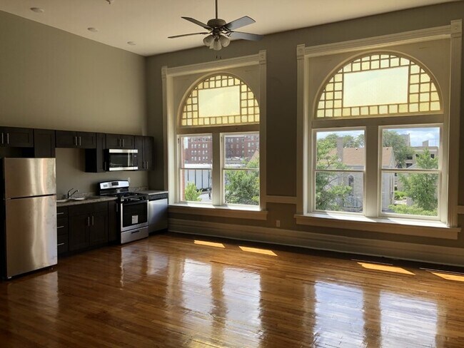 Foto del edificio - 421 Brady St