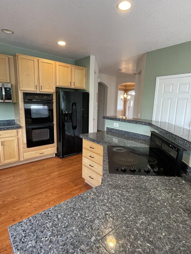 Building Photo - 5409 Sage Brush Dr