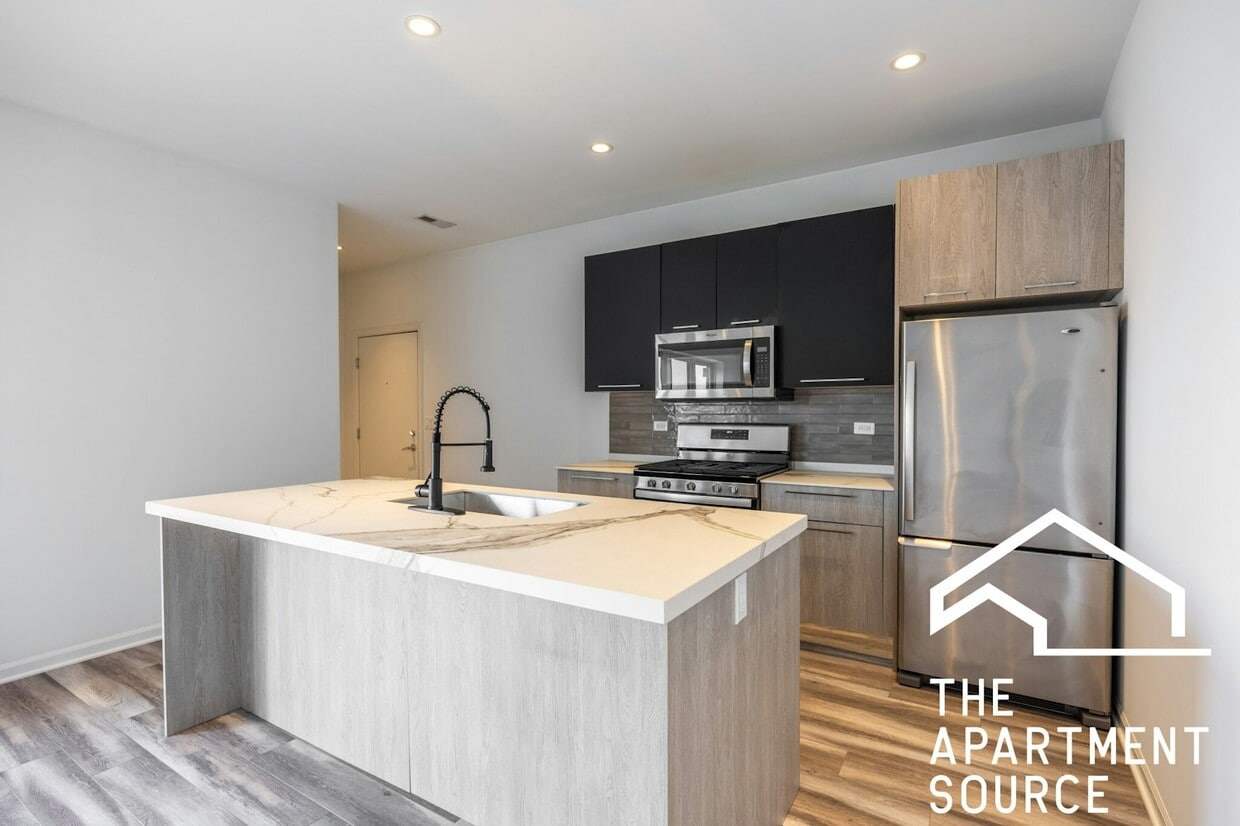 Photo - 2533 West Fullerton Avenue, Unit 5