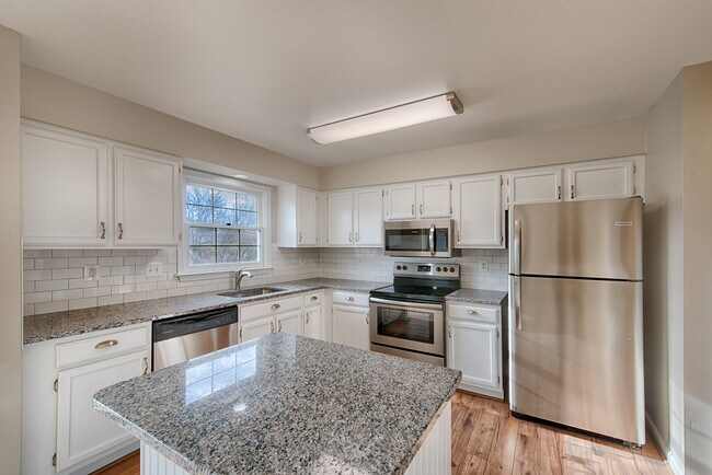 Building Photo - 3440 Winter Moss Ct