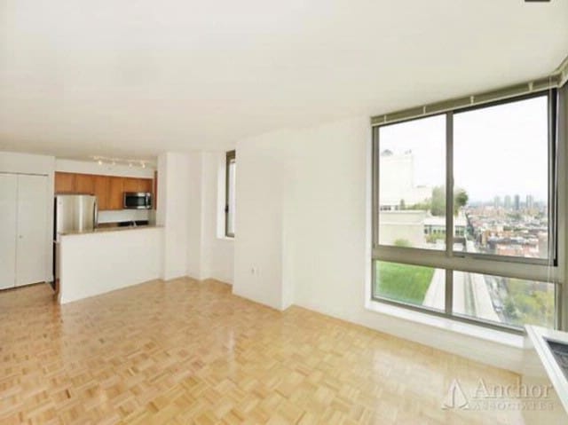 Primary Photo - 1500 Lexington Ave