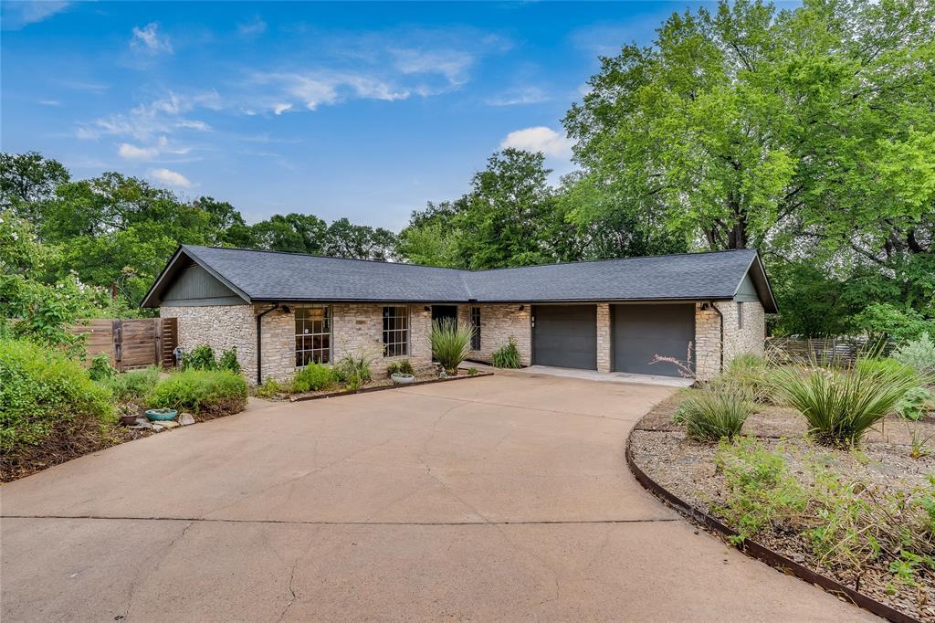 Foto principal - 2306 Loyola Ln
