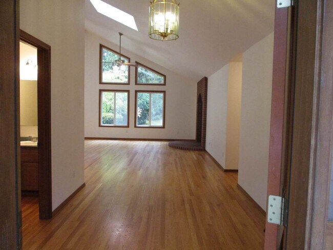 Foto del edificio - Beautiful 3 Bedroom 2.5 Bath Home in Gig H...