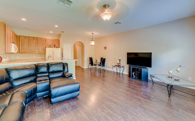 Foto del edificio - 831 Pine Pointe Ln