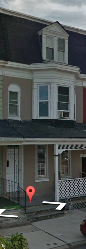 Primary Photo - 916 Clayton Ave