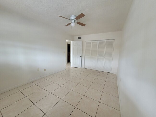 Foto del edificio - 5520 SW 38th St