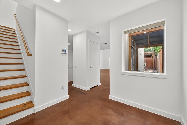 Foto del edificio - 5017 Floyd St