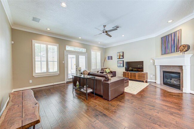 Foto del edificio - 1415 Baldwin Square Ln