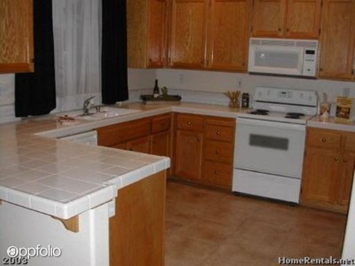 Building Photo - 1855 Aurora Ct