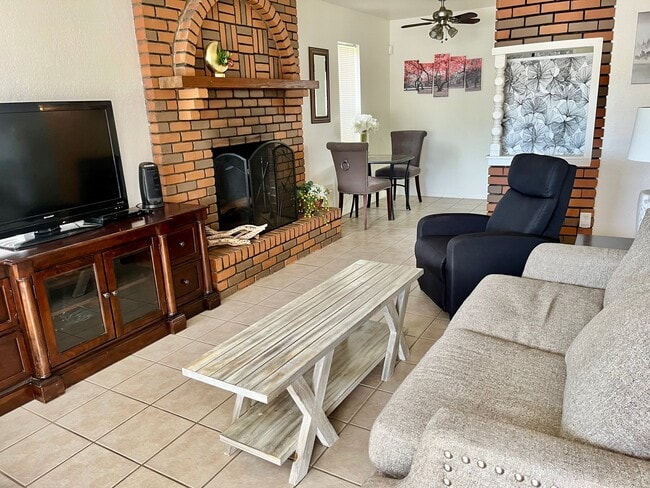 Foto del edificio - 2116 Ashfork Ave