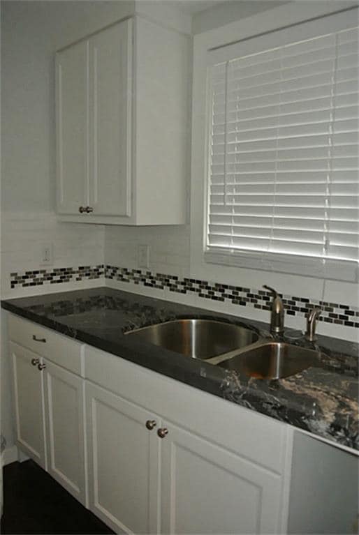 Building Photo - 4410 Pease St