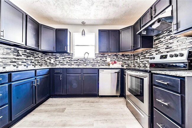 Photo - 1206 N Markwell Ave House