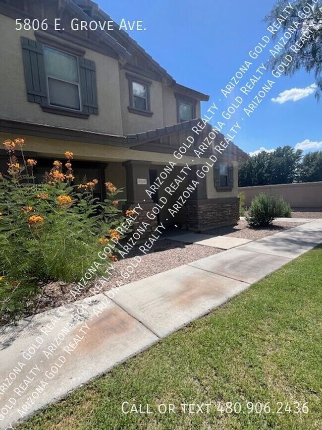 Foto del edificio - 5806 E Grove Ave