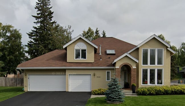 Building Photo - 3221 Legacy Dr