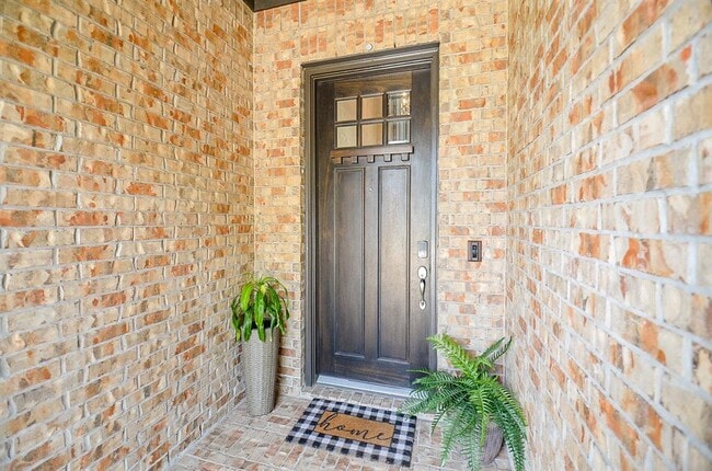 Building Photo - 3606 Lake Falls Dr