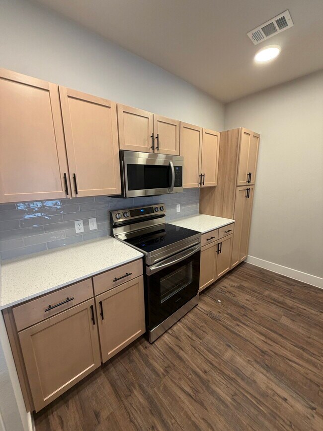 Building Photo - 11325 Farm to Market Road 156 Apt #6106, Justin, TX 76247 - 1 BR 1 BA condo