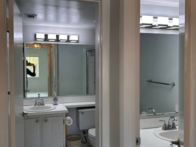 Foto del edificio - 3561 Tall Pine Way