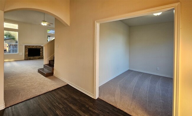 Building Photo - 2202 Cherry Hill Ct