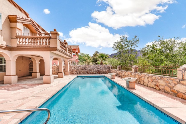 Building Photo - 6308 Franklin Ridge Dr