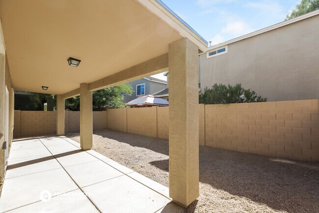 Building Photo - 4017 W Irwin Ave