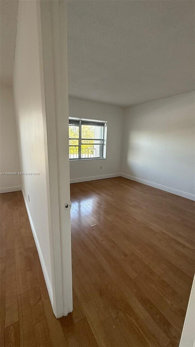 Foto del edificio - 1540 Meridian Ave