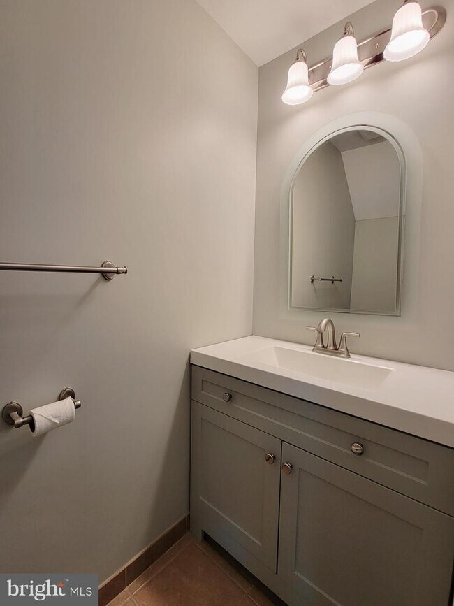 Building Photo - 3504 Elizabeth's Ct
