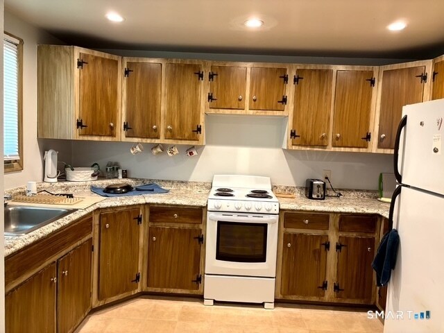 Foto del edificio - 2144 Waterbury Rd