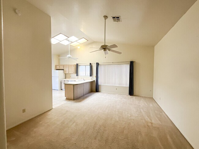 Building Photo - 3203 W Thude Dr