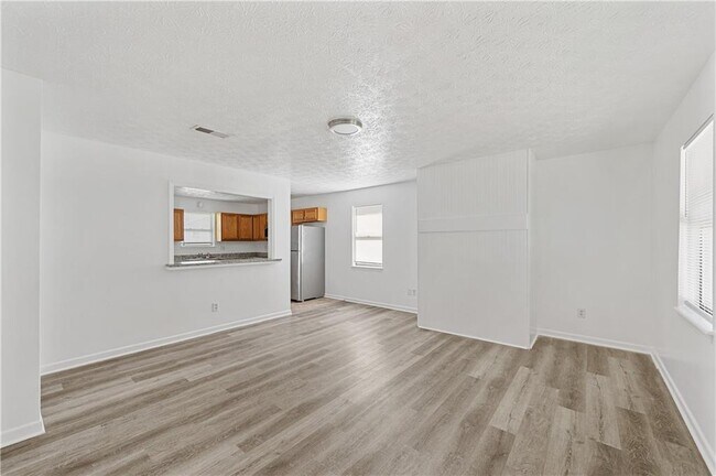 Foto del edificio - 210 Tanglewood Ln