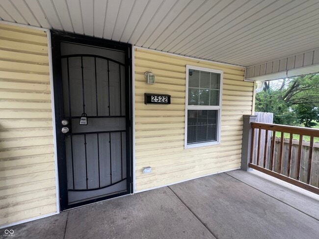 Foto del edificio - 2522 N Harding St