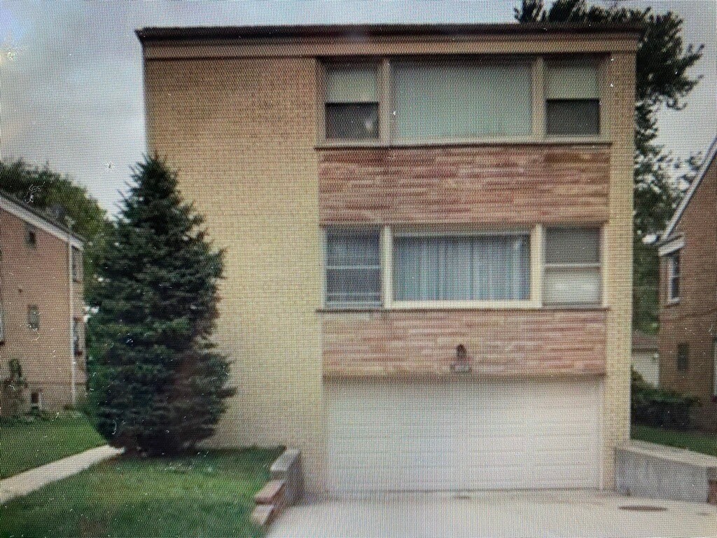 Primary Photo - 6440 Drake Ave