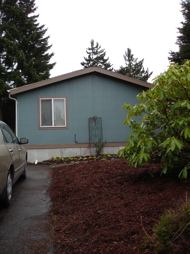 Primary Photo - 12613 NE 190th St