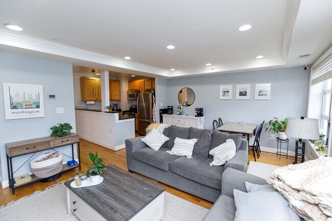 Foto del edificio - Fantastic Location Near Brightwood Park - ...