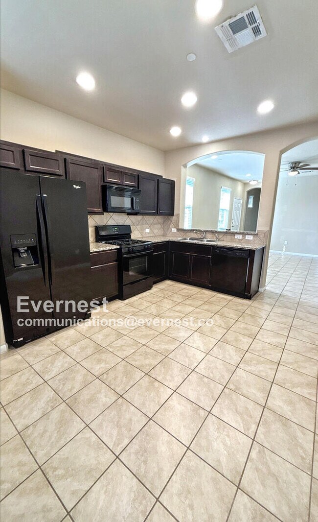 Foto del edificio - 2880 Donnell Dr