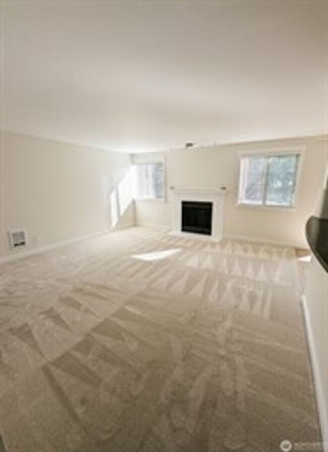 Building Photo - 2bd/1ba Kirkland Condo