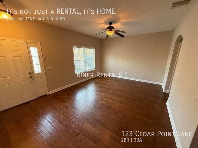Foto del edificio - 123 Cedar Point Ln