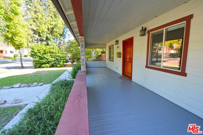 Foto del edificio - 1093 Avoca Ave