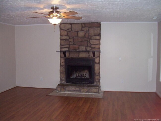 Building Photo - 1124 Patrick Dr