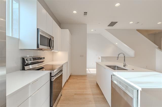 Building Photo - 6012 Hudson St