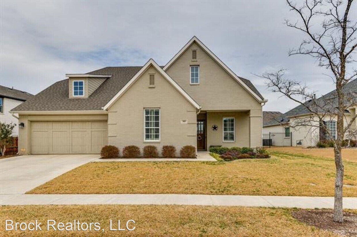 3 br, 3 bath House 305 Parkview Drive House Rental in Aledo, TX