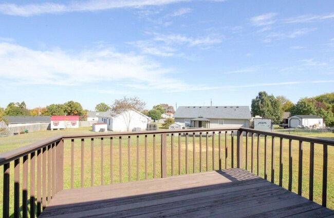 Building Photo - 1065 Bobcat Dr