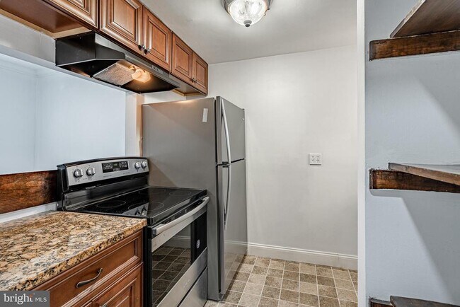 Foto del edificio - 672 N 19th St