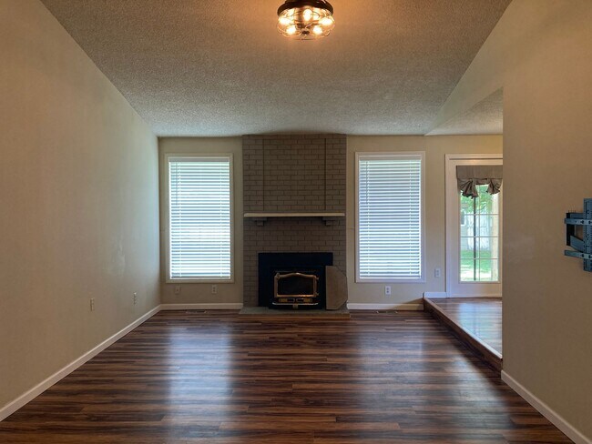 Foto del edificio - Single Level Ranch Home in Newberg