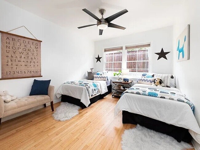 Foto del edificio - 10746 Cranks Rd